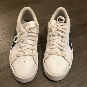 Puma comfort sneakers